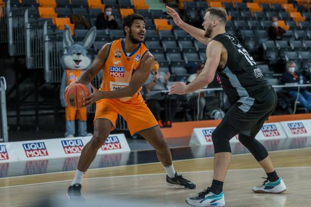 年轻的埃利 年轻的埃利